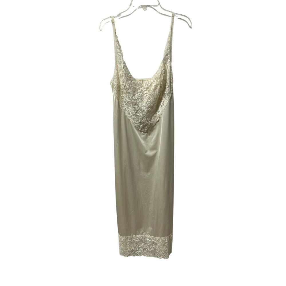 Vanity Fair Full Slip Vintage White Nylon Lace 10-752 Adjustable Straps Size 36